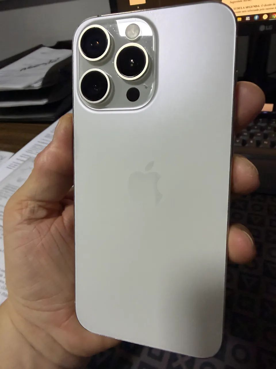 iPhones 15 Pro Max 256 - Foto 4
