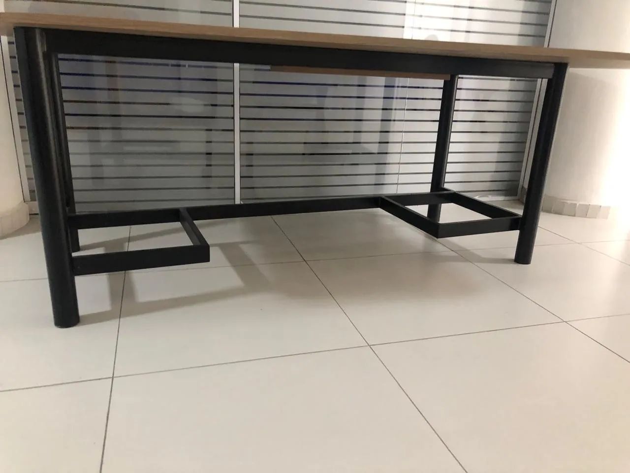 Mesa de Reunião  - Foto 2