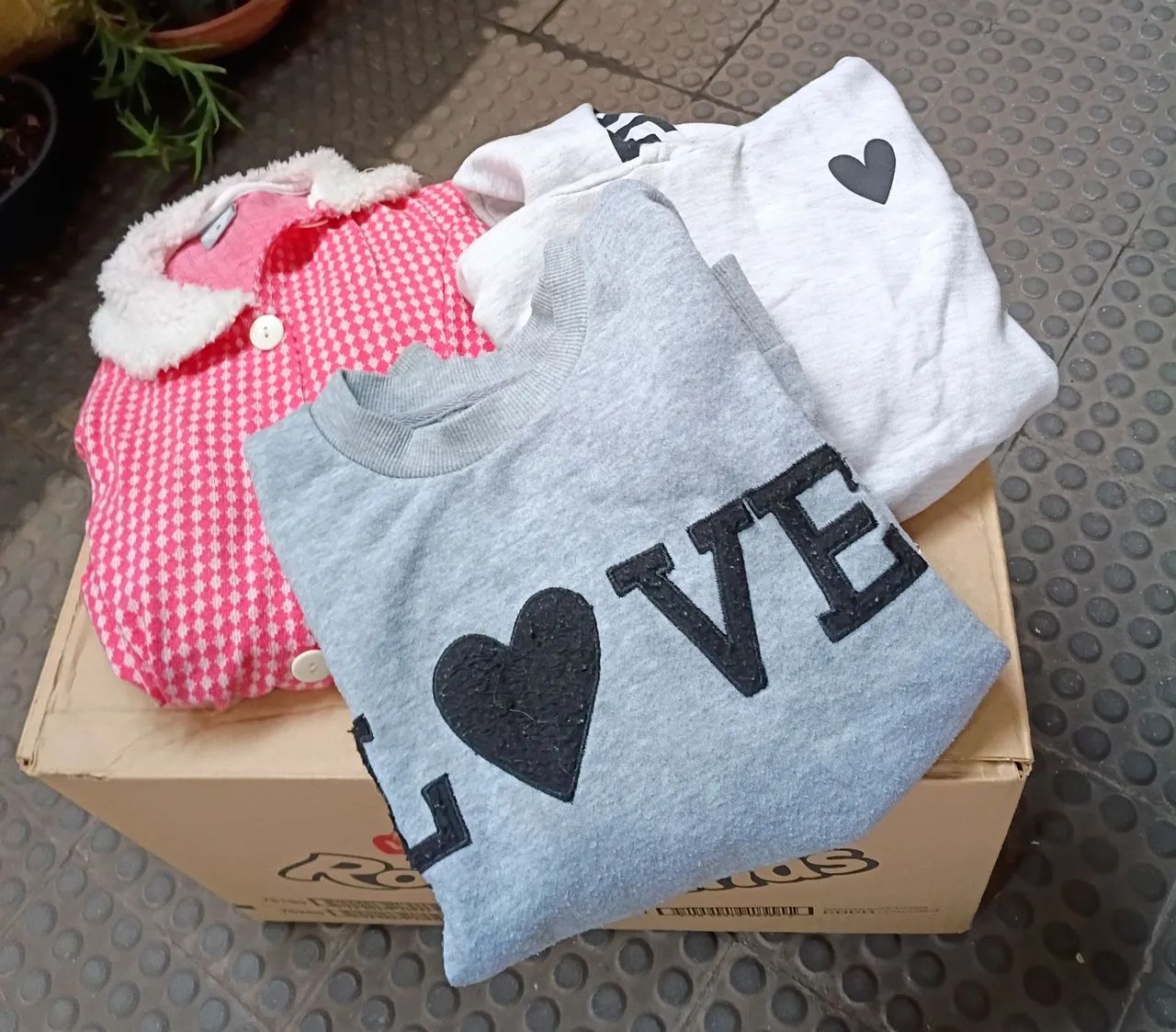 Lote blusas e moletom infantil  - Foto 3