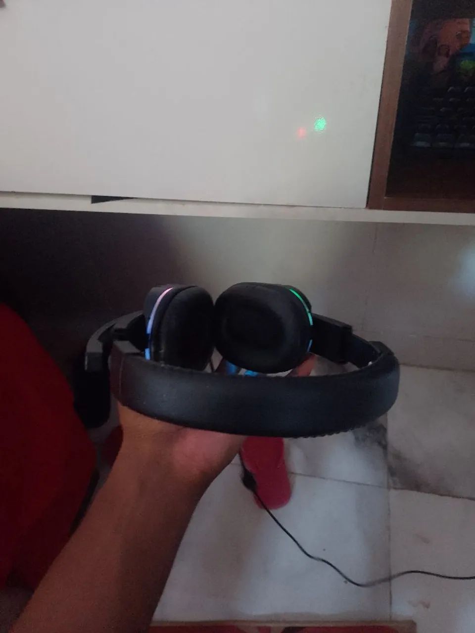 Headset Gamer com LED RGB e Microfone - Bem Conservado - Foto 2