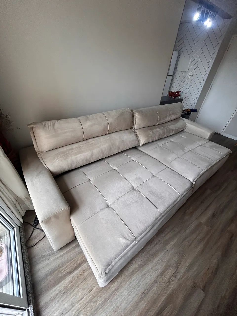 VENDO SOFÁ RETRÁTIL E RECLINÁVEL EM SUEDE - Foto 5