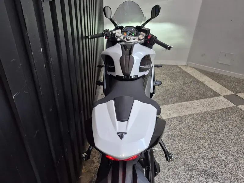 Triumph Daytona 660 660 cc  - Foto 5