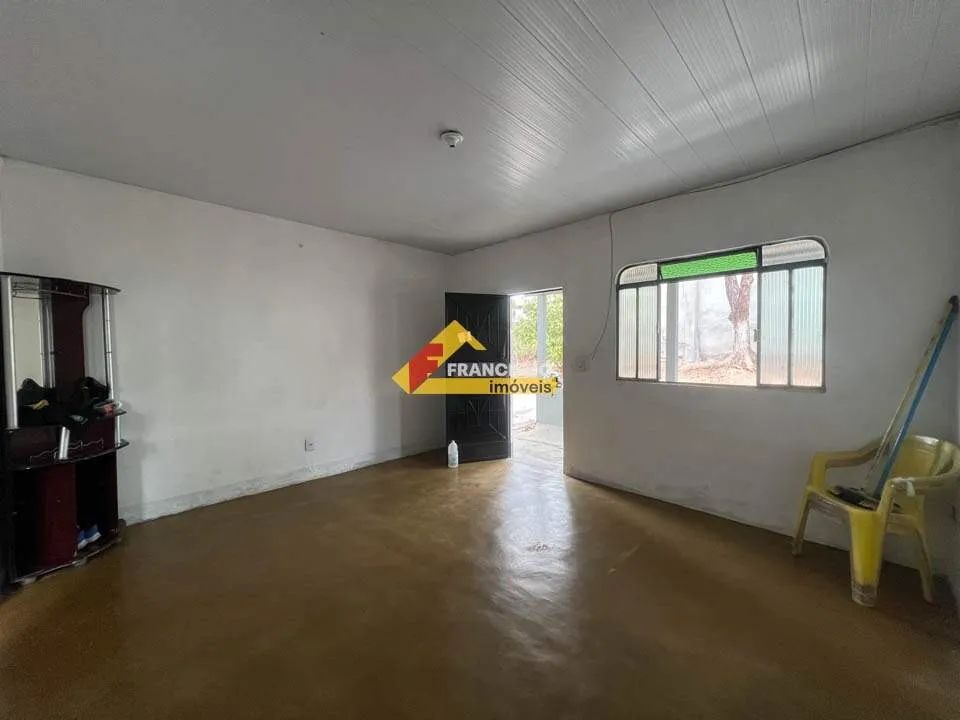 Casa localizada no bairro São Judas