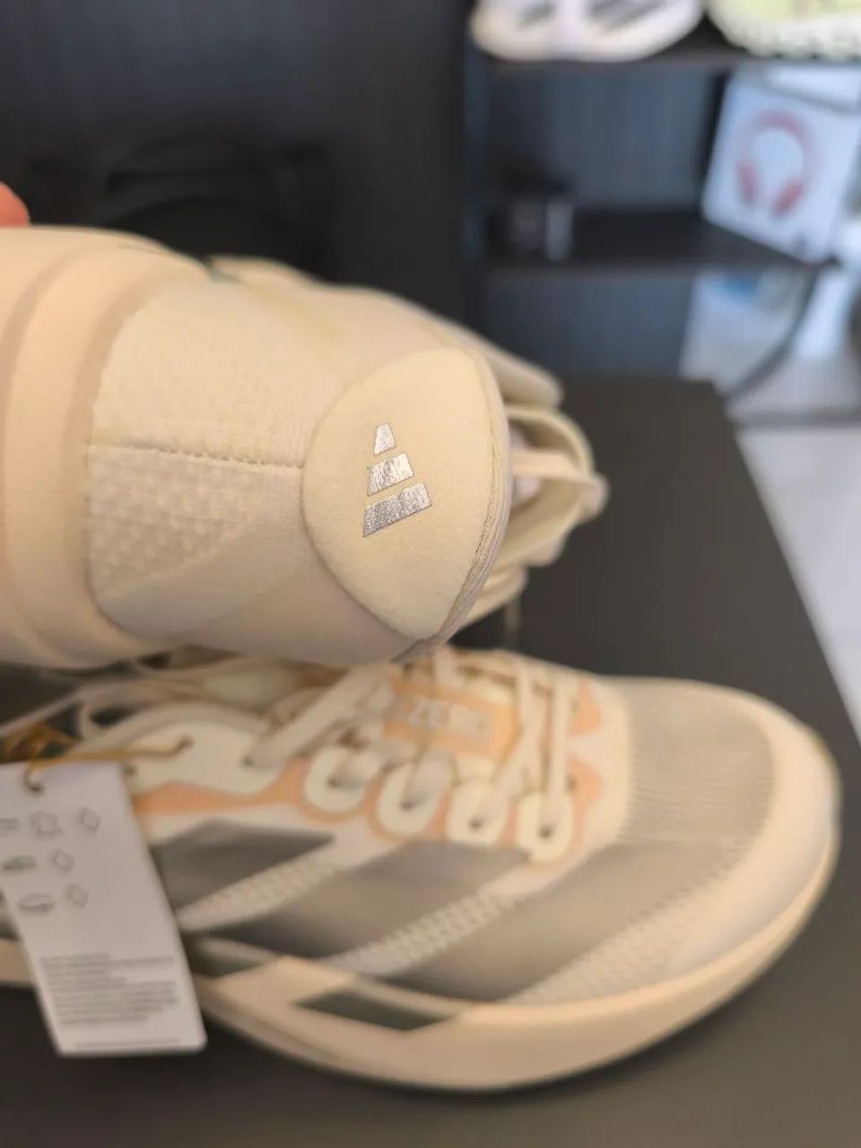 ADIDAS ADIZERO EVO SL  IMPORTADO - Foto 4