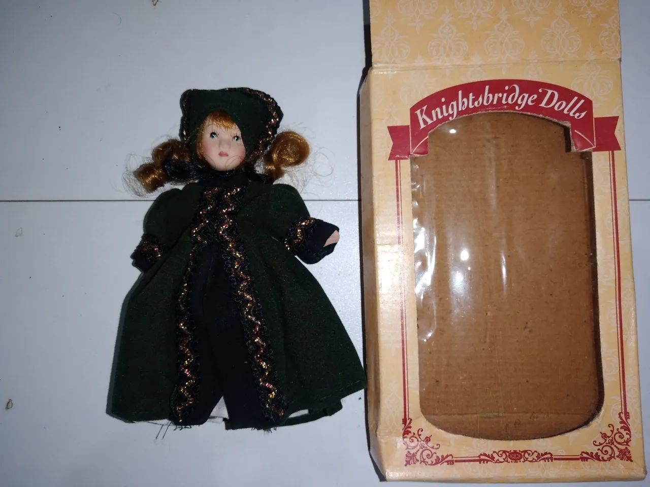 2 Bonecas de porcelana Knightsbridge Dolls - Foto 4