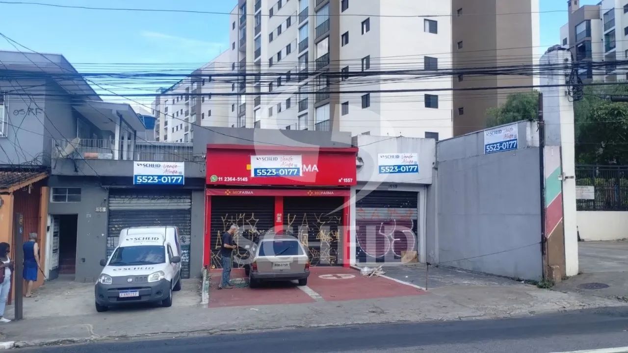 Loja com 70m2 e dois banheiros, em excelente localização em Interlagos