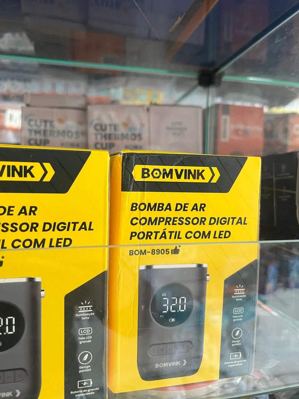 Bomba de Ar Compressor Digital Portátil com Led 