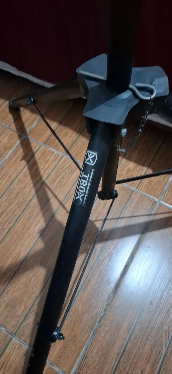 Vendo tripé e suporte prolongador p/ caixa de som - Foto 3