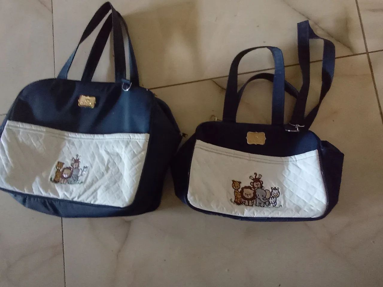 Carrinho e bebe conforto junto com as bolsas - Foto 3