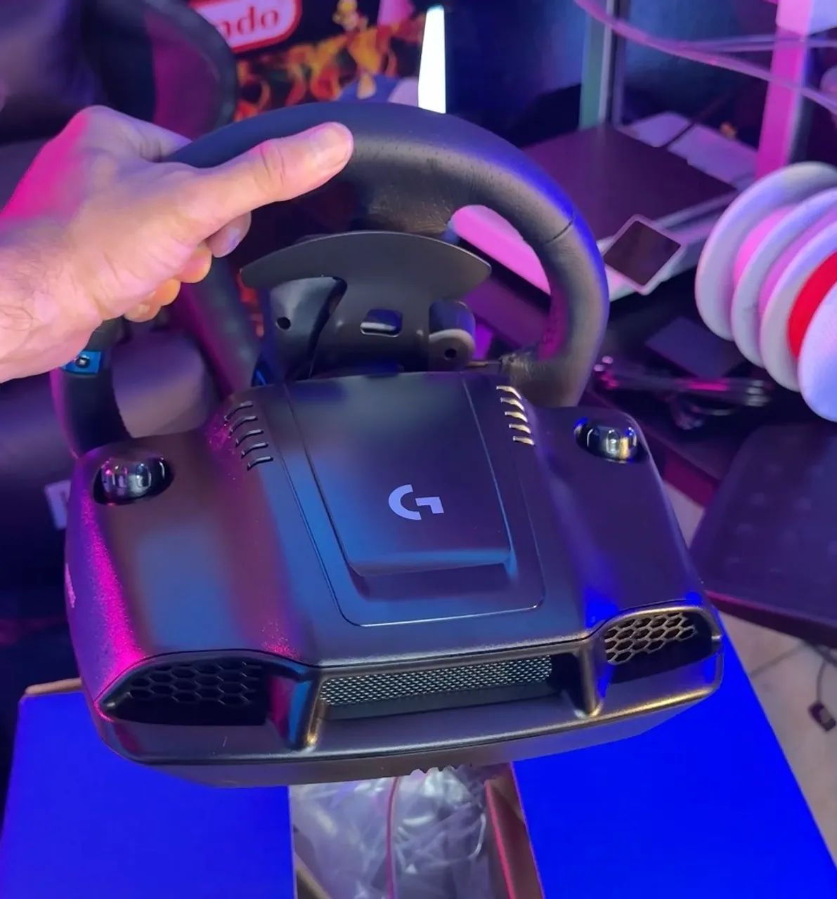 Volante Logitech G923 para PS5, PS4 e PC com Force Feedback TRUEFORCE - Foto 4