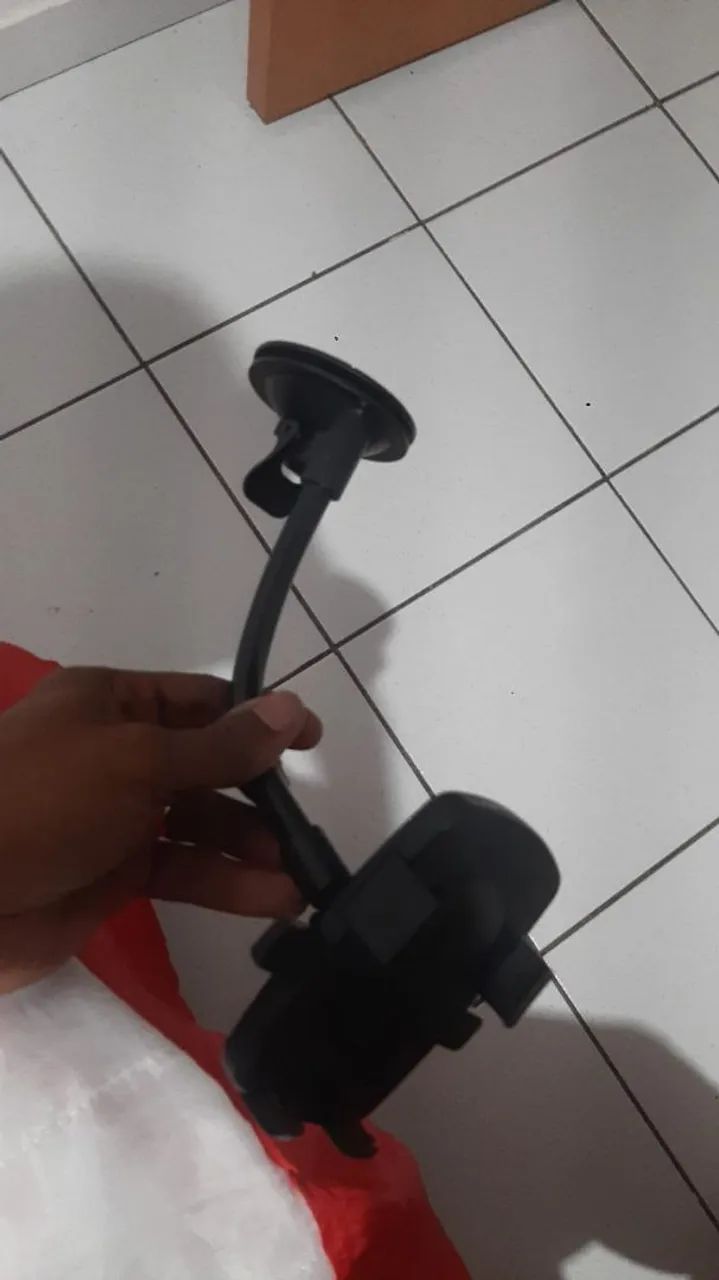 Suporte veicular para celular