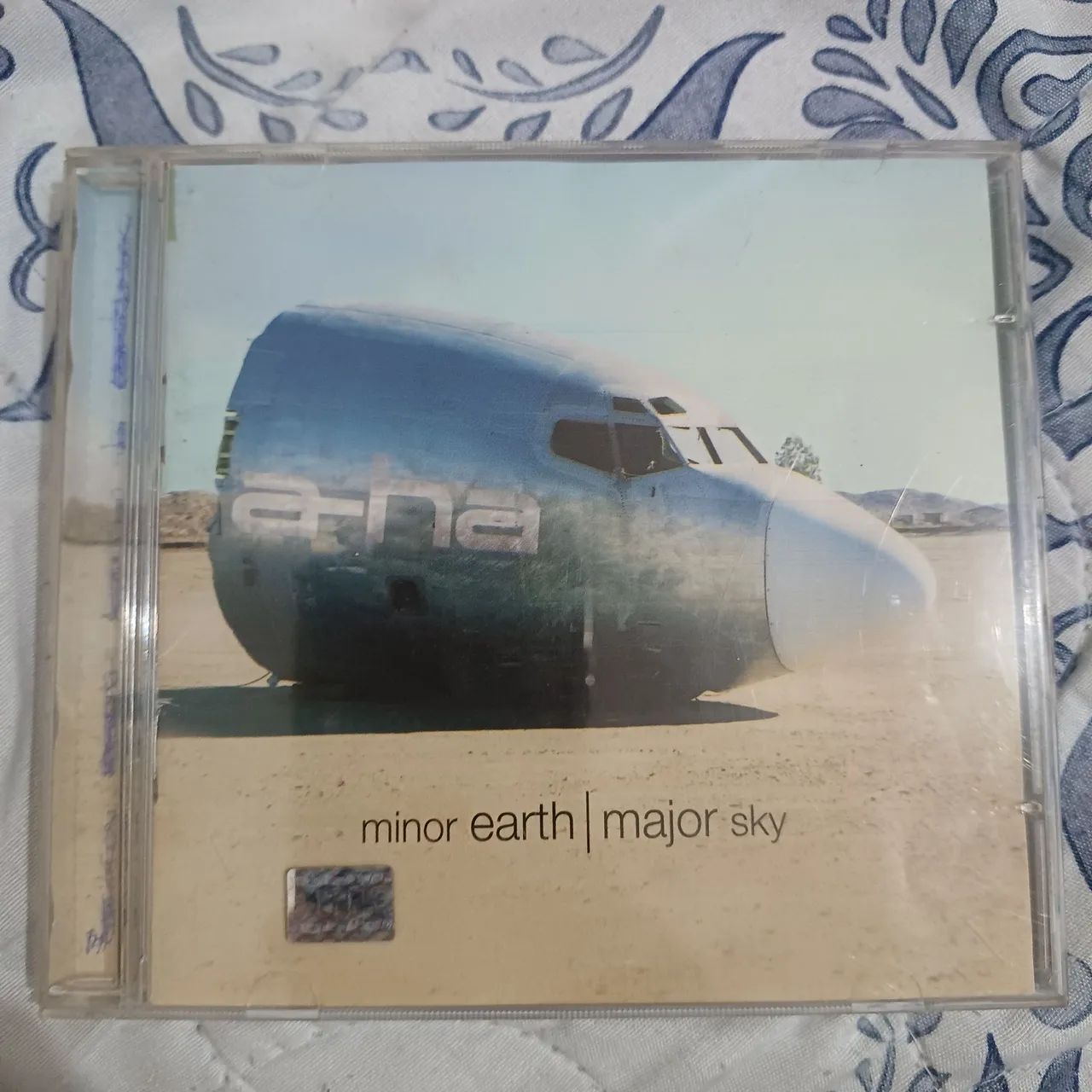 Cd A-ha minor earth, major sky