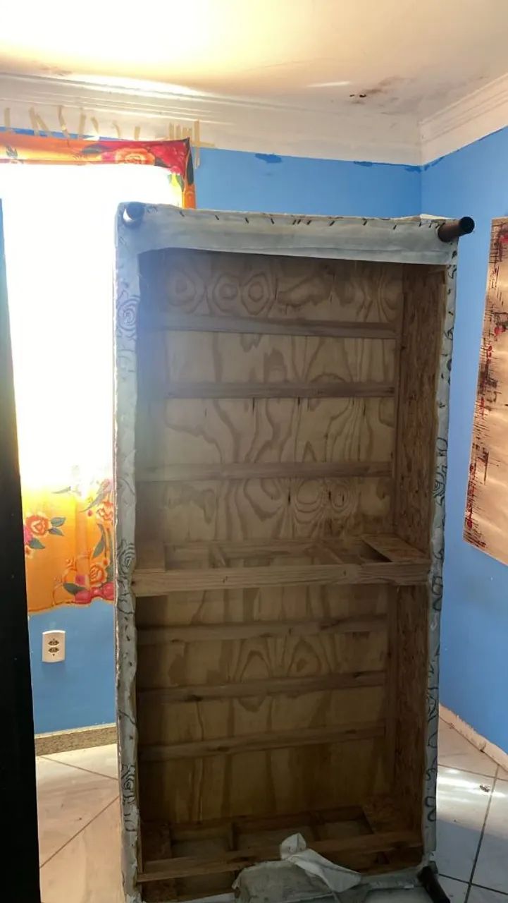 Cama box solteiro em boa condições 