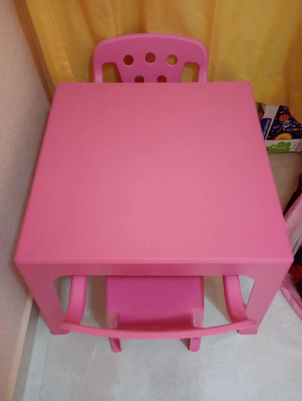 Mesa e cadeiras poltrona MOR