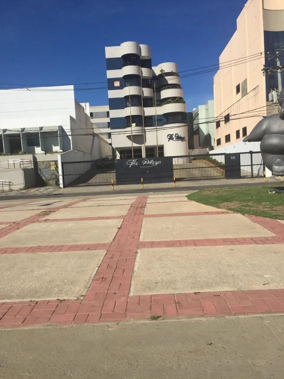 Loja Terrea com 36m², decorada em Ondina - Salvador - Ba