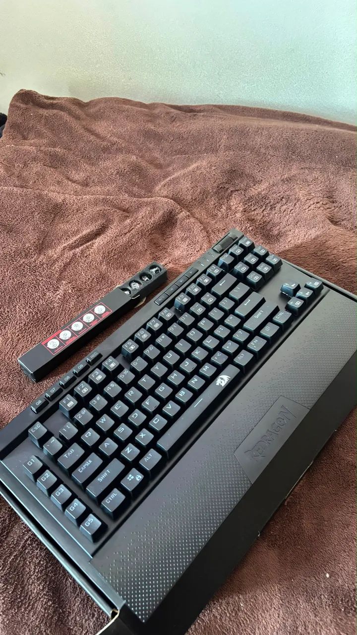 Teclado mecânico Redragon Magic-Wand Pro - Foto 2