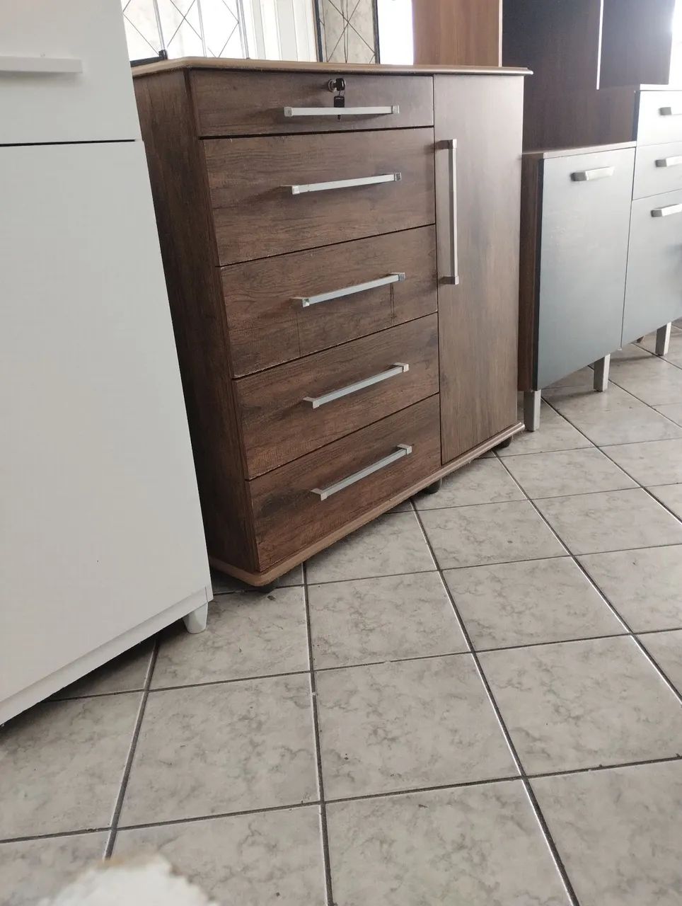 Vendo uma cômoda  - Foto 4