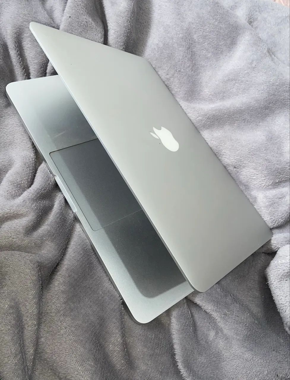MacBook Pro 13 pol 2015 Retina i5 8GB - Muito Conservado