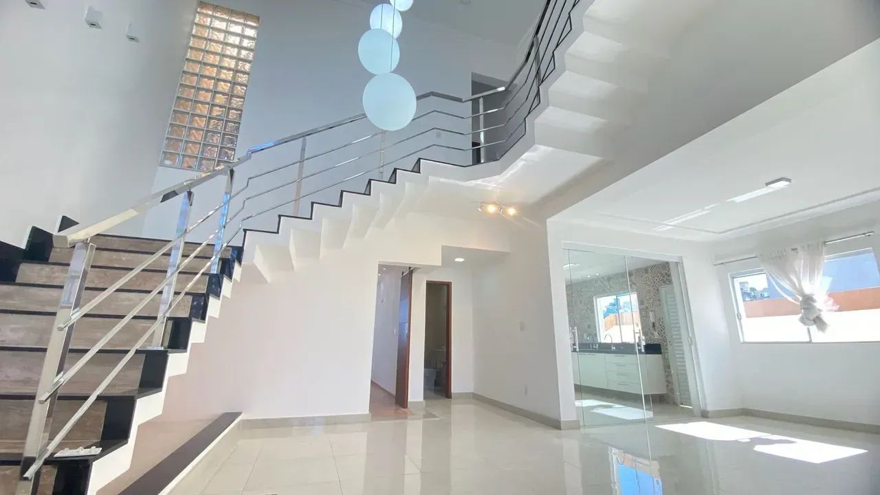 Casa á venda em Vale Cristais