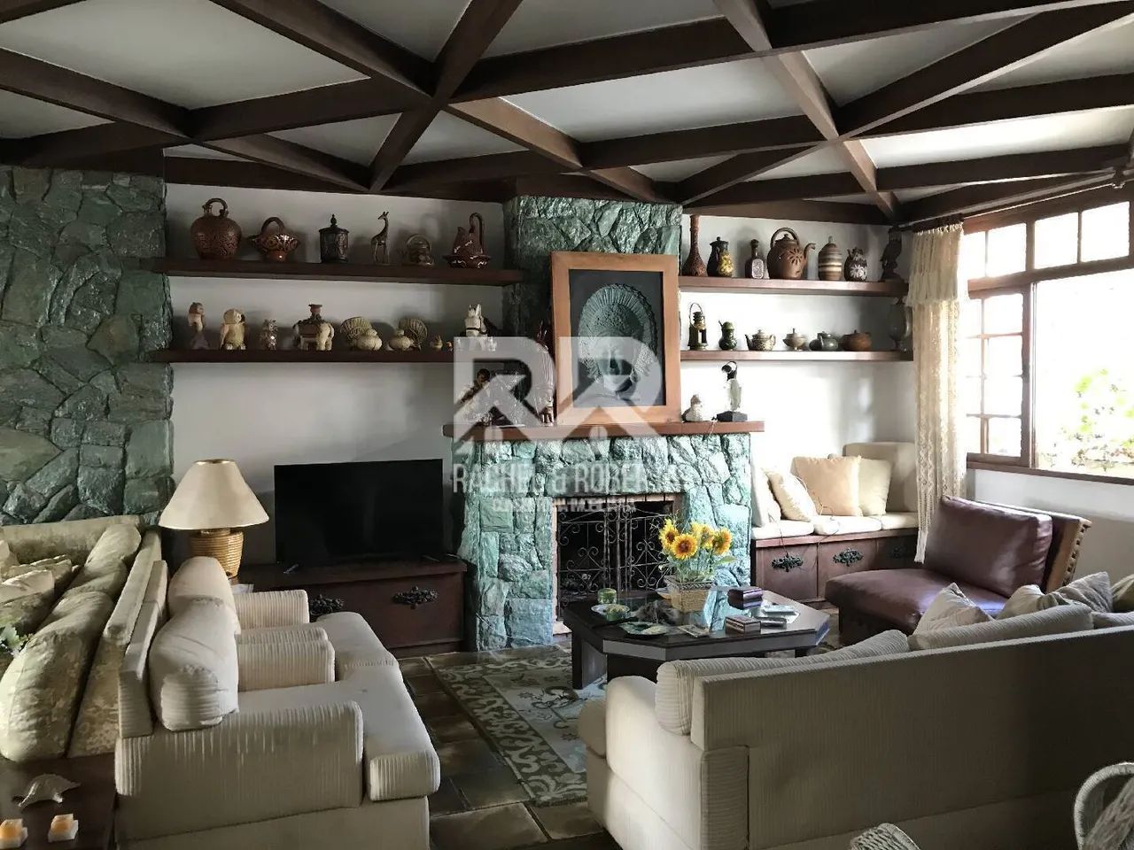 Excelente Casa Próxima a Feirinha do Alto