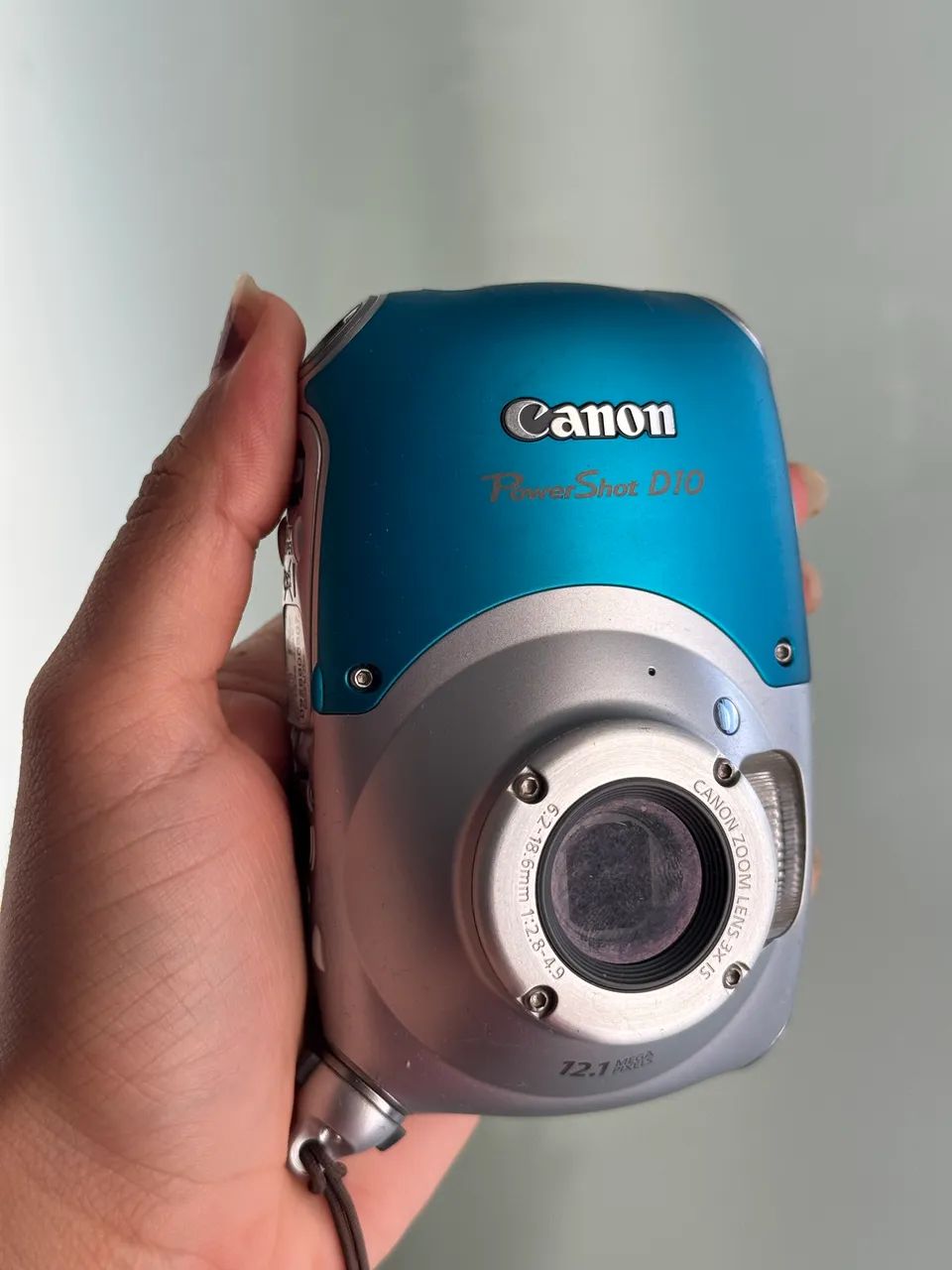 Cânon  Powershot D10