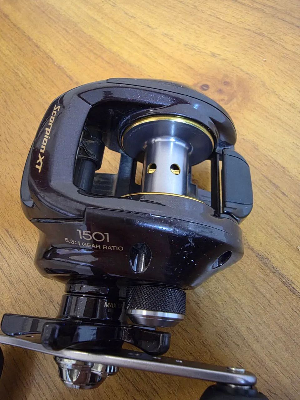 Carretilha Shimano Scorpion XT 1501 - lado esquerdo - Esportes