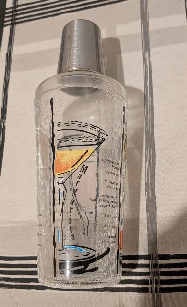 Antiga coqueteleira plastica