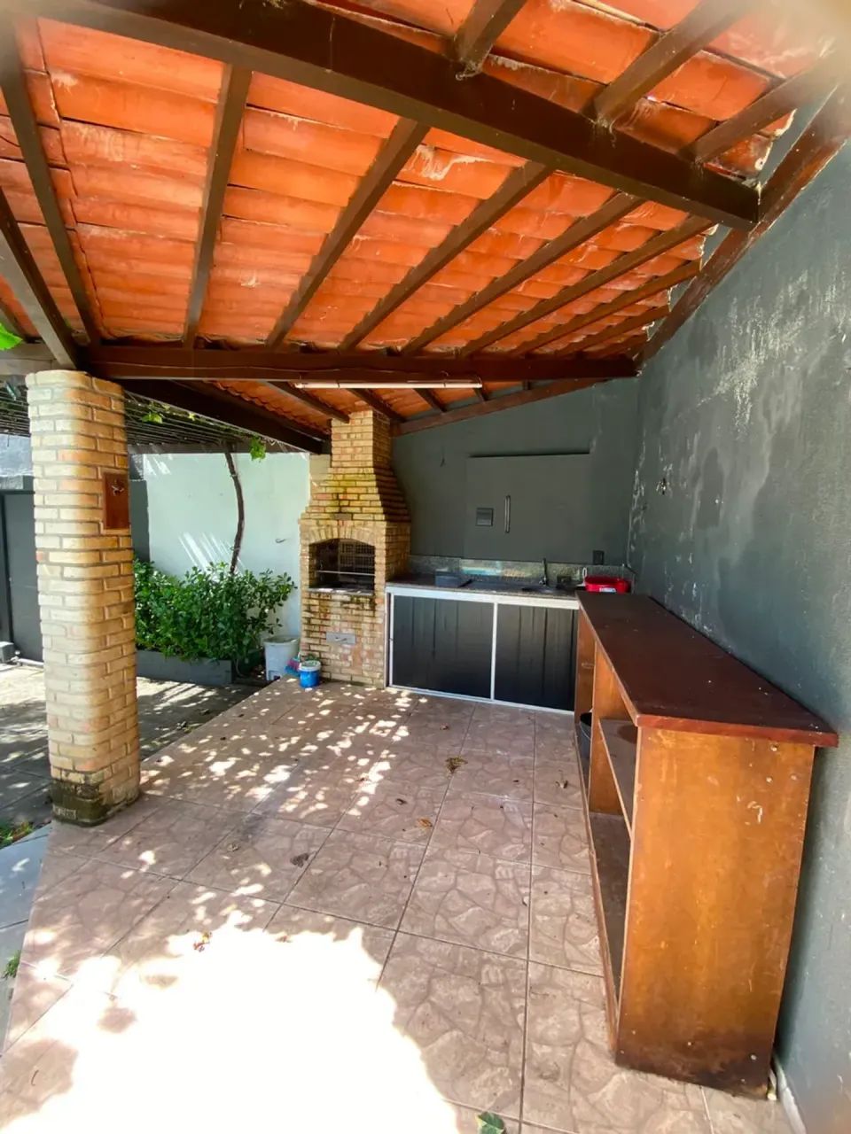 ALUGO CASA EM CAPIM MACIO 3/4