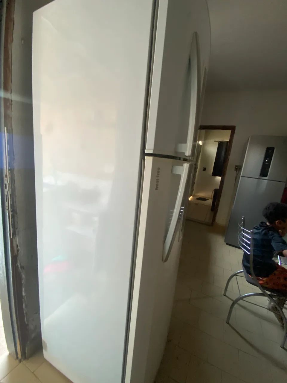 VENDO GELADEIRA EM BOM ESTADO !