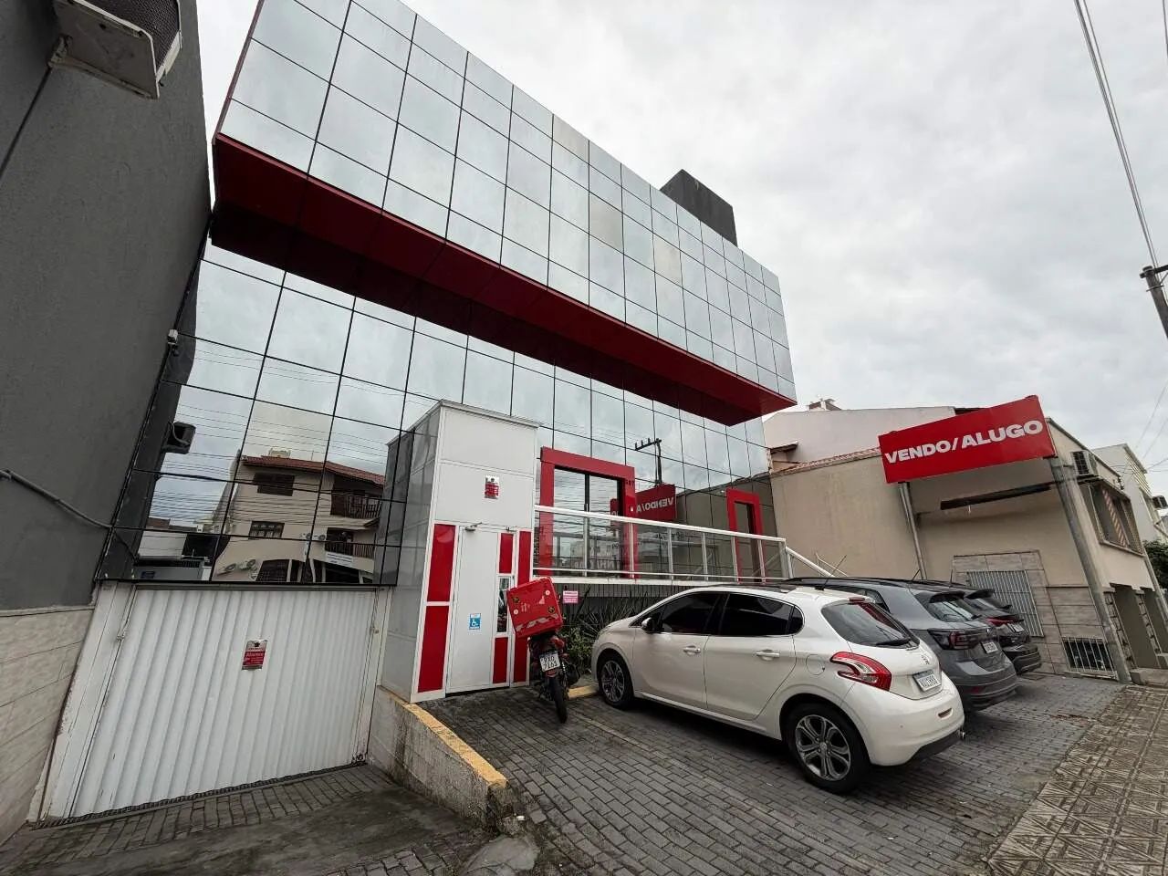 Prédio Comercial em Estreito, Florianópolis |