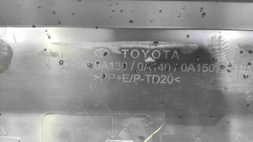 Parachoque traseiro Corolla cross original - Peças para carros