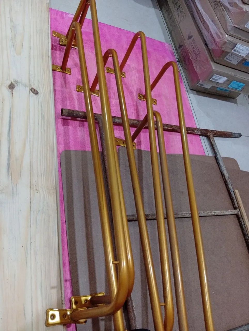 Vendo araras em aco na cor ouro - Foto 2