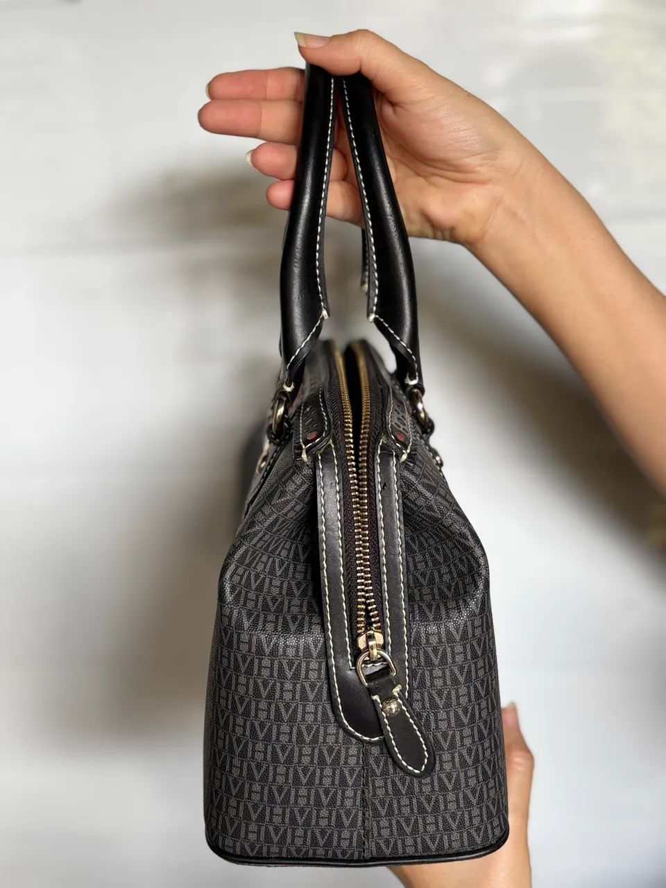Bolsa Vítor Hugo Semi-nova