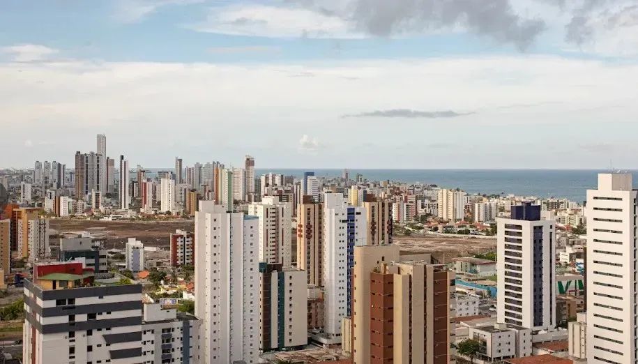 VENDE APARTAMENTO EDIFICIO ALTO PADRÃO COM 03 QUARTOS BAIRRO DE MANAÍRA