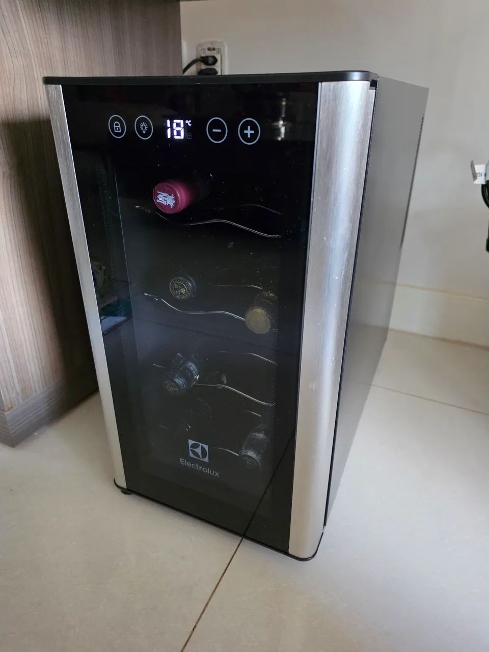 Adega Electrolux ACS08 - Foto 2