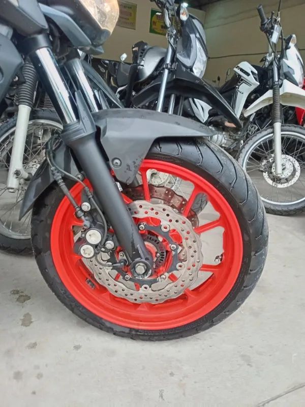 Yamaha MT-07 700 cc  - Foto 5