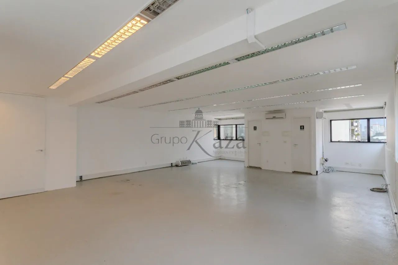 Conjunto Comercial - Vila Olímpia - 155m².