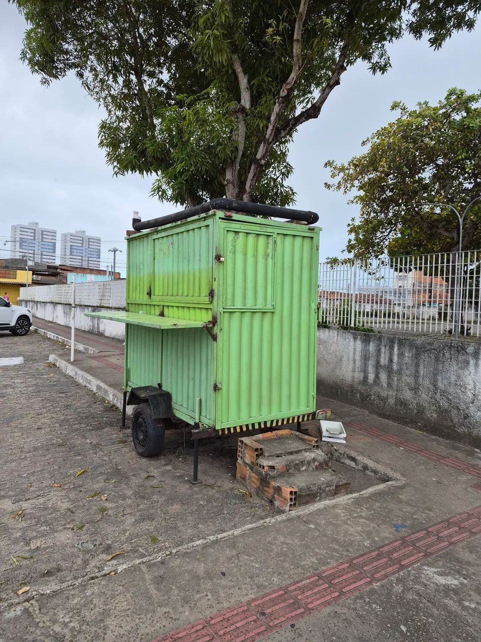 Trailer a venda