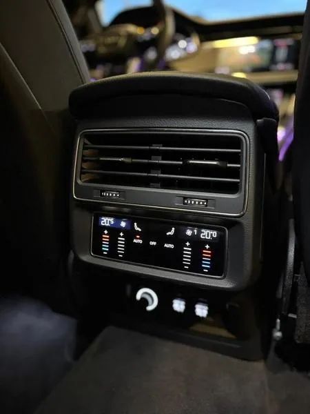 Audi Q8 E-tron Launch Edition (elétrico) 2020 - Foto 3