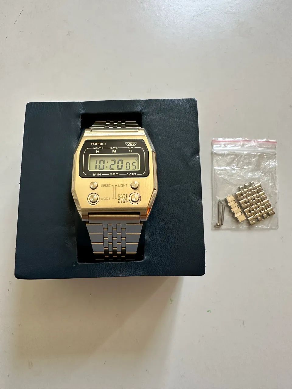 Relógio Casio Vintage Digital - Dourado - Foto 3