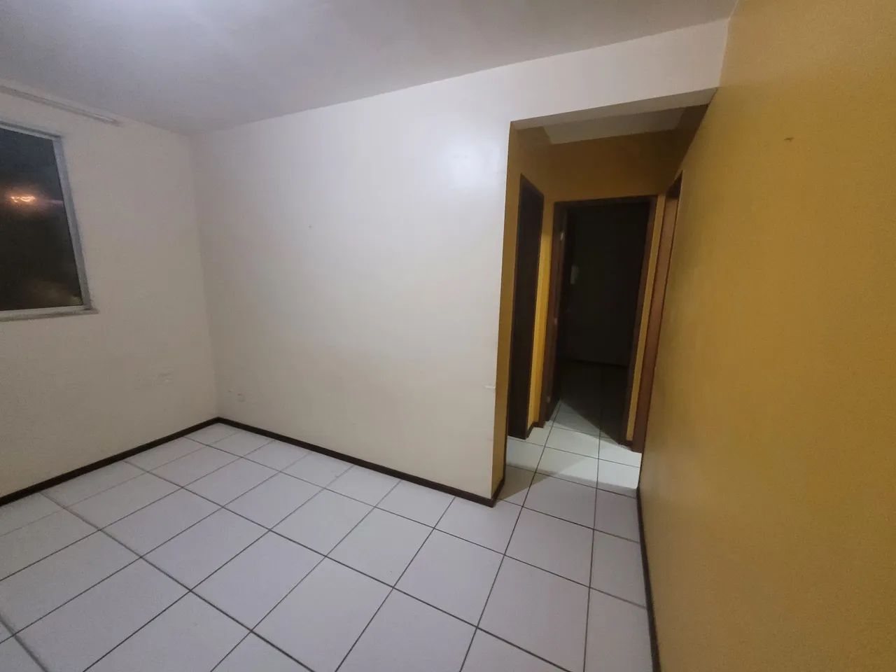 Aluguel: Apartamento Semi-Mobiliado com 2 Quartos e Vaga - Foto 3