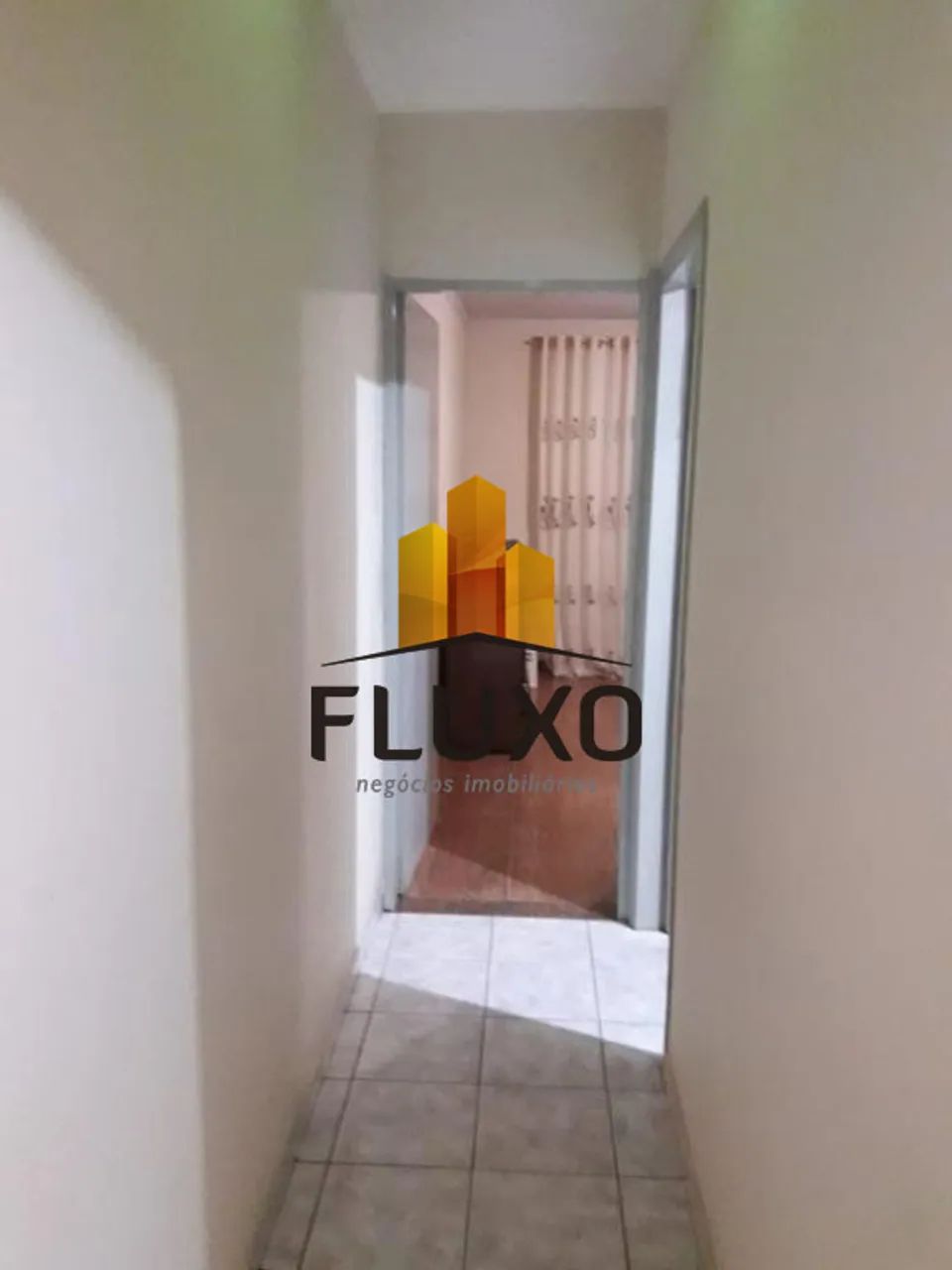Casa com 2 dormitórios para venda no bairro CENTRO - Foto 4
