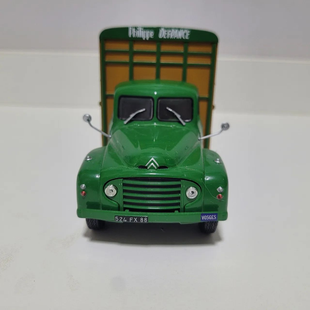 Miniatura caminhão boiadeiro 1 43  - Foto 2