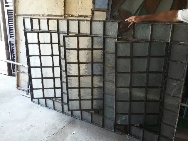 Janelas de vidro decoradas. - Foto 2