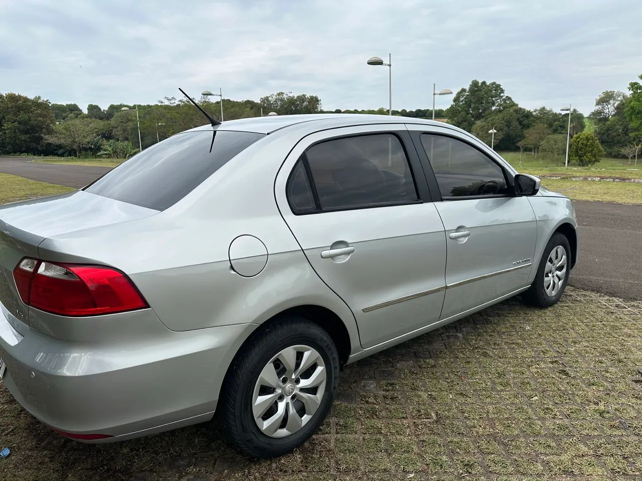 Volkswagen Voyage TRENDLINE 1.6 T.FLEX 8V 4P 2015