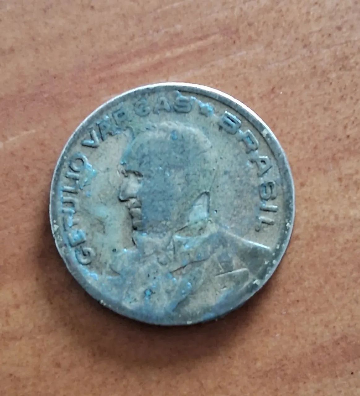 Moeda Antiga de 20 Centavos 1945 - Getúlio Vargas  - Foto 2
