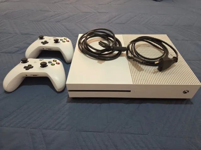 Xbox One S 1 TB - Excelente estado