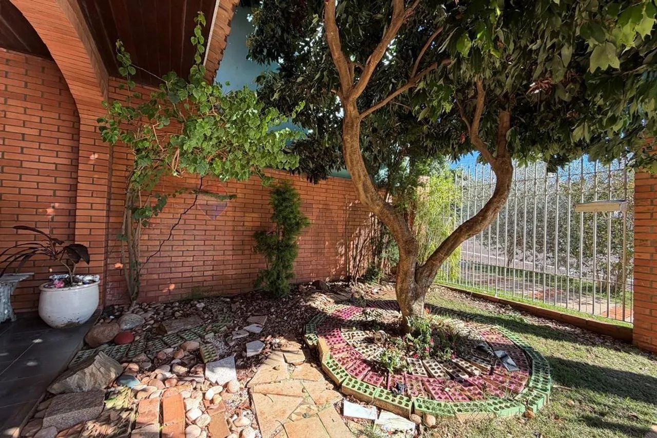 Casa com 4 quartos para alugar no Centro de Cascavel - Foto 4