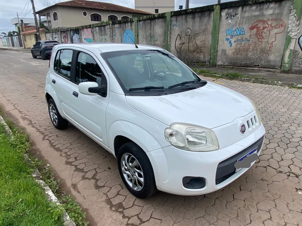 Fiat Uno UNO ECONOMY 1.4 EVO FIRE FLEX 8V 4P 2014