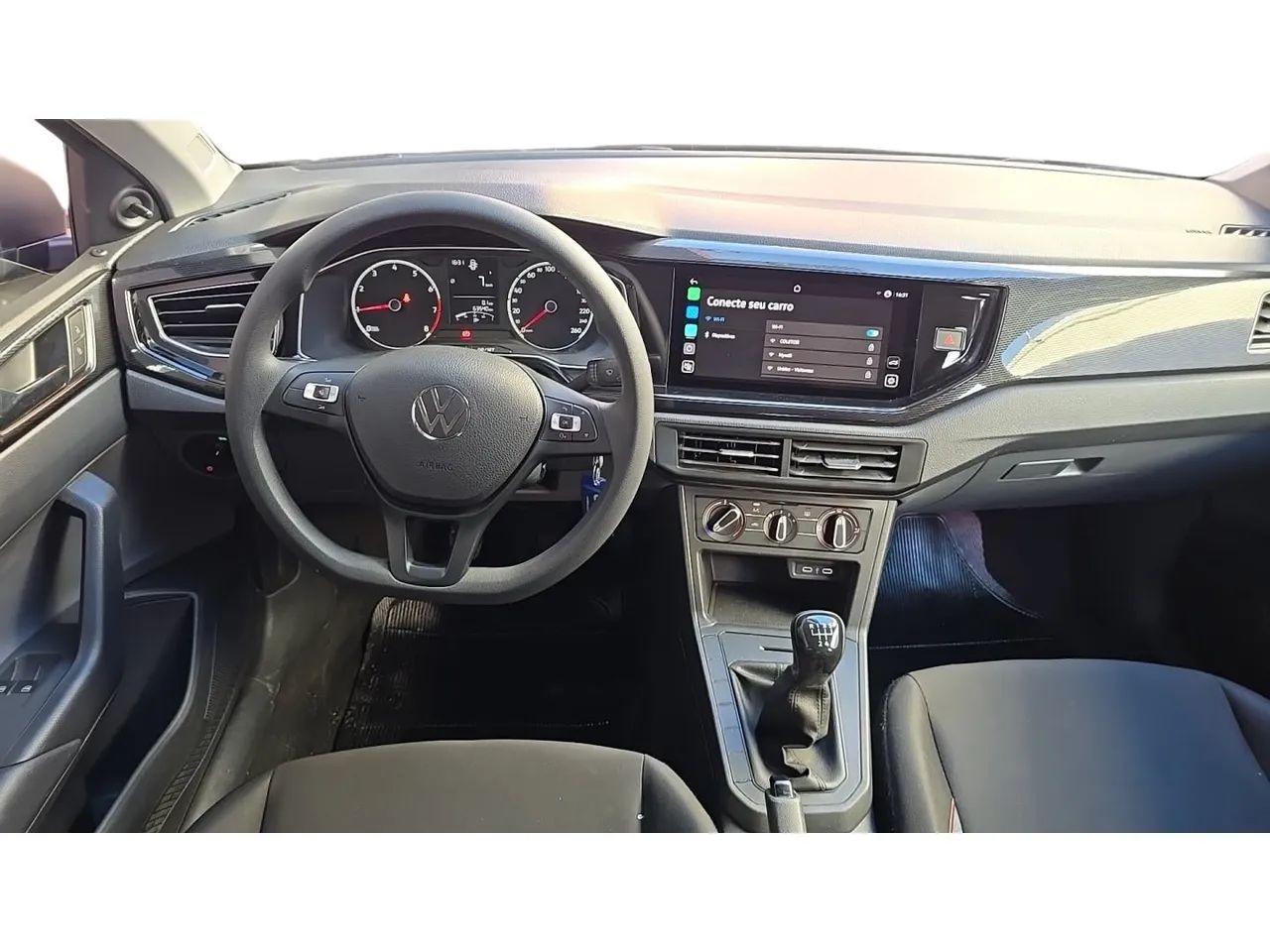 Volkswagen Polo Track 1.0 Flex 12V 5p, foto 14 de 14